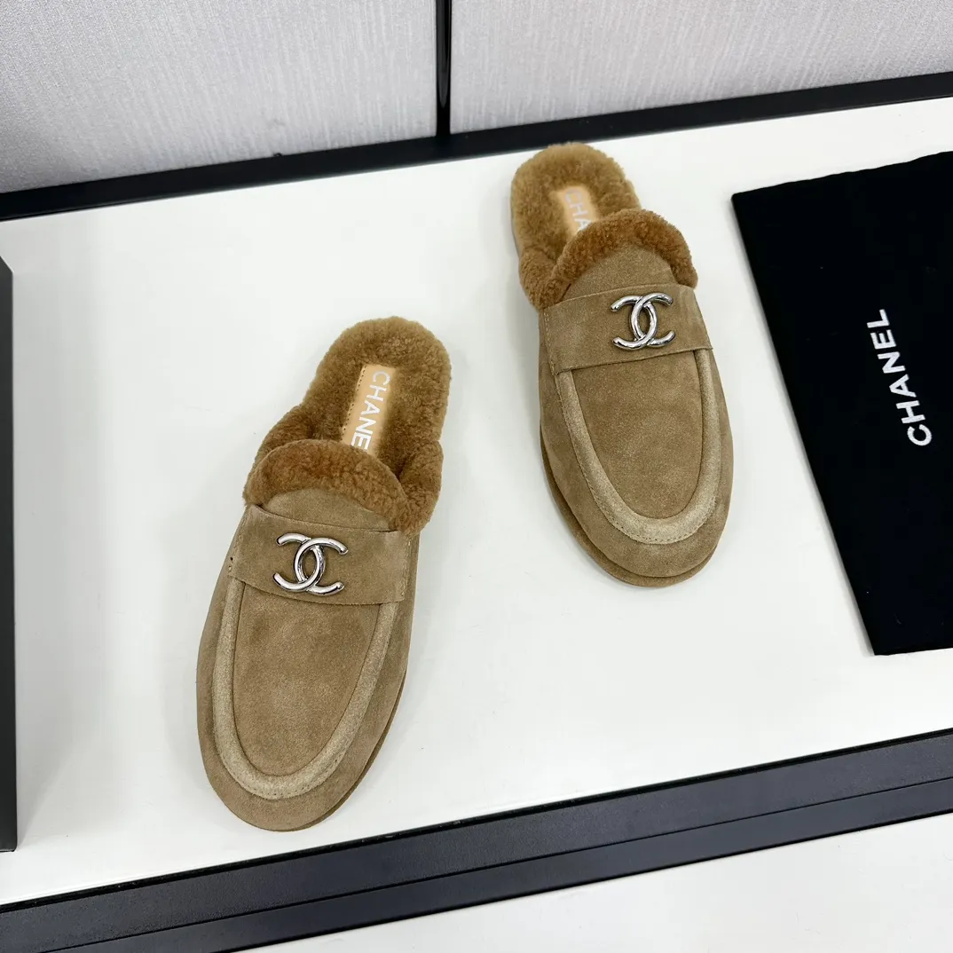 👟👟Ex-factory price 600👟👟Chanel 24K new furry loafers and Teddy furry shoes for autumn and winter. Very comfortable. Maillard brown is still very suitable for autumn and winter~ Suede upper, fur lining integrated, leather outsole Size: 35-39, other sizes are customized